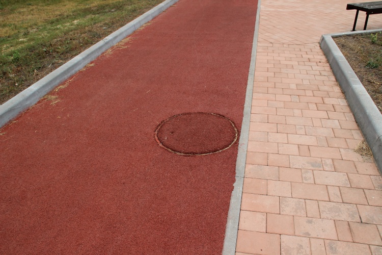 Бульвар в МКР-15 - 12.jpg Бульвар в МКР-15 - 12.jpg